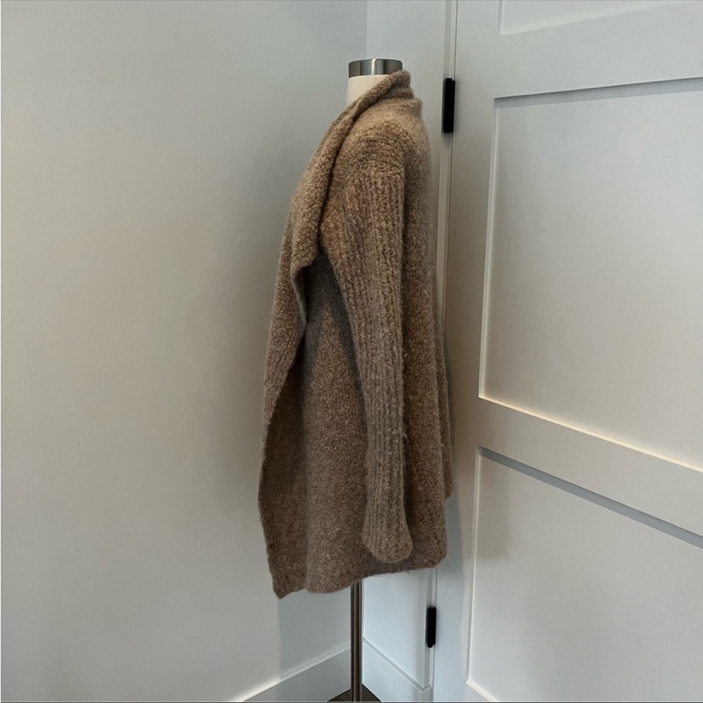 Skin Cardigan - Picture 2 of 3